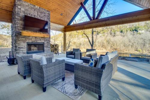 Waterfront Flippin Retreat w/White River Access!