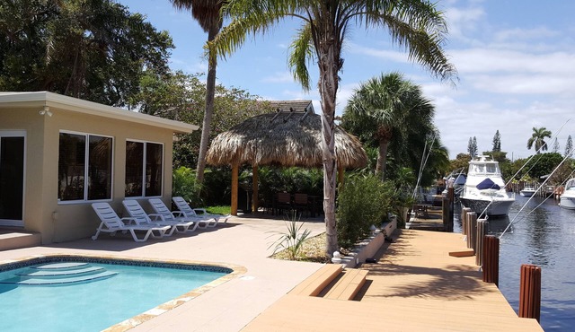 Waterfront House, Private Pool and Boat Dock, Tiki Hut