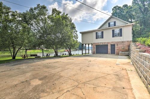 Waterfront Lay Lake Retreat w/Dock & 3 Piers!
