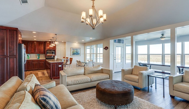 Waterfront NOLA Gem w/Boat Dock & Lift
