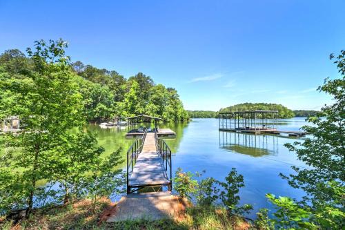 Waterfront West Point Lake Cabin w/Private Dock!