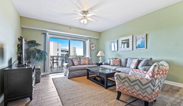 Weekly Discount! Oceanwalk condo tucked away on the 5th floor. OW14-505