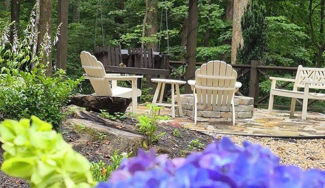 Welcome to mountain retreat in the tranquil beauty of Rabun County!