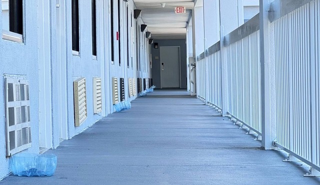 Westen Motel