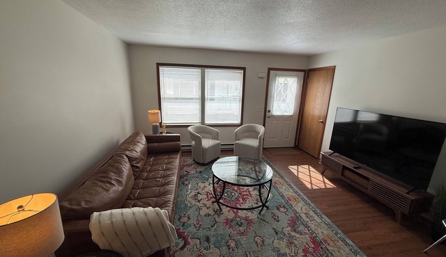 Whether you're visiting students, attending a campus event, in town for business, or simply exploring Marion—this accommodation provides a relaxing sanctuary after a busy day.