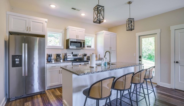 Wooded Escape w/Beautiful Backyard + Mtn Views!