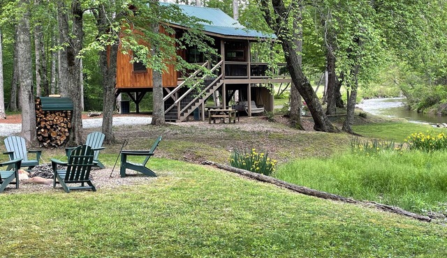 Your Perfect Creekside Hideaway