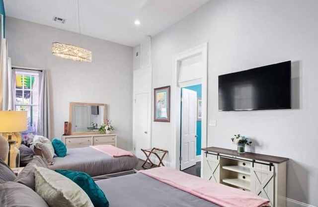 Furnished Condo Near French Quarter