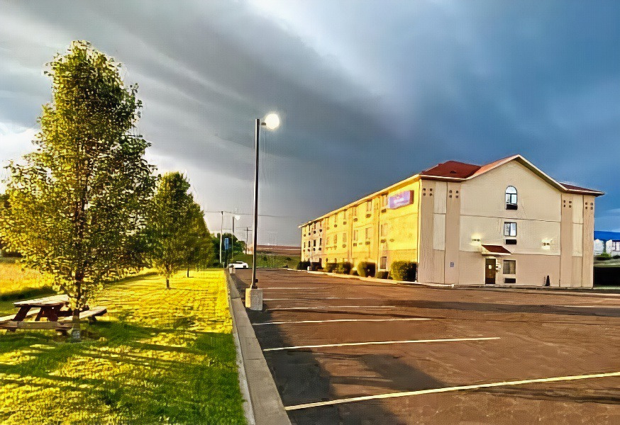 Paw Paw Hotel | Baymont by Wyndham Paw Paw