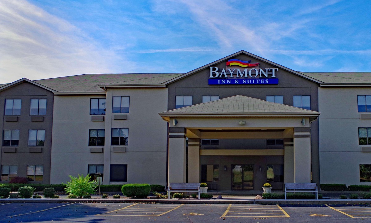 O'Fallon Hotel | Baymont by Wyndham O'Fallon St. Louis Area