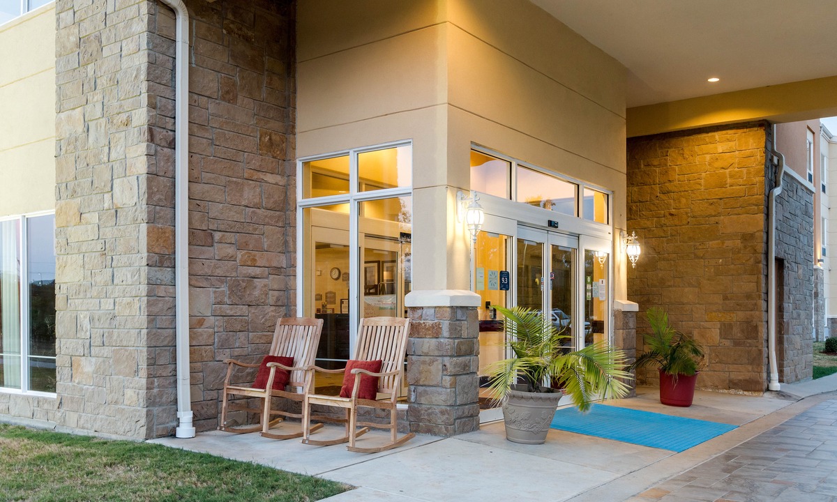 Palestine Hotel | Comfort Suites Palestine