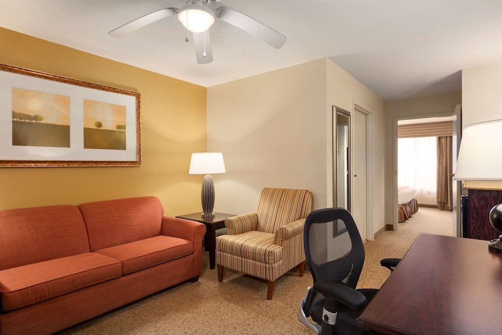 Photo of Livingroom in Port Wentworth