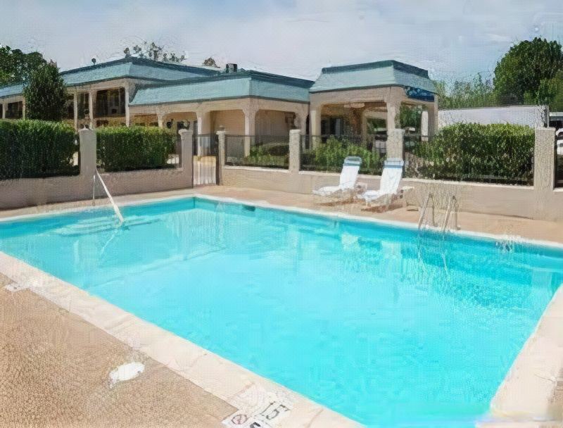 Photo of Outdoor in Pearl