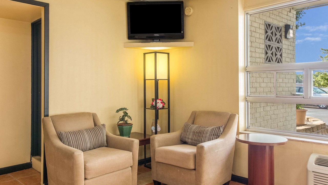 Photo of Livingroom in Radcliff