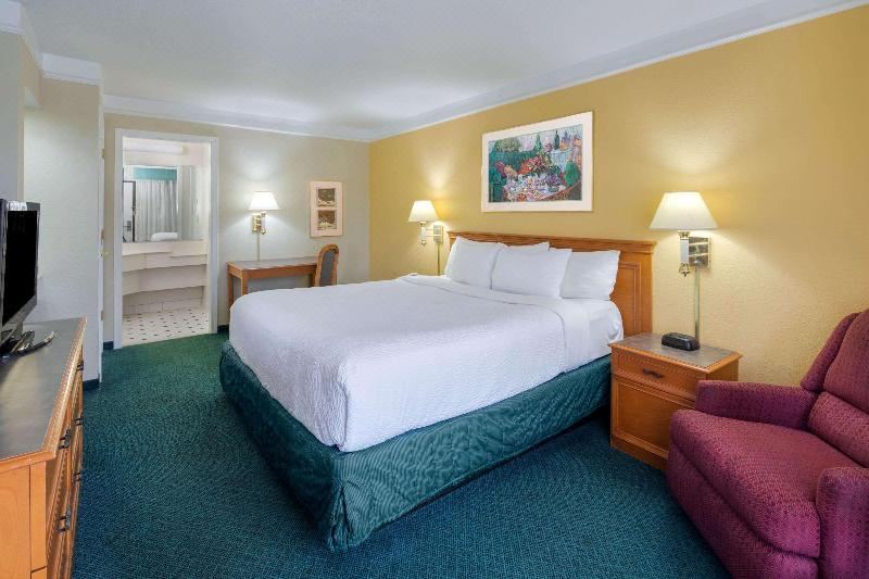 Photo of Bedroom in Fleming