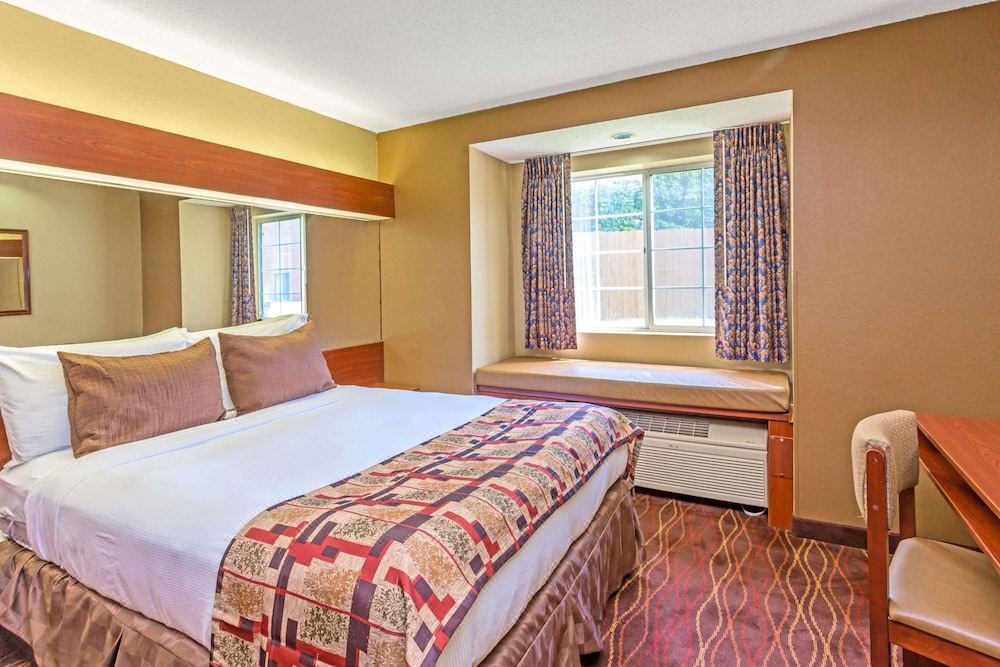Photo of Bedroom in Norcross