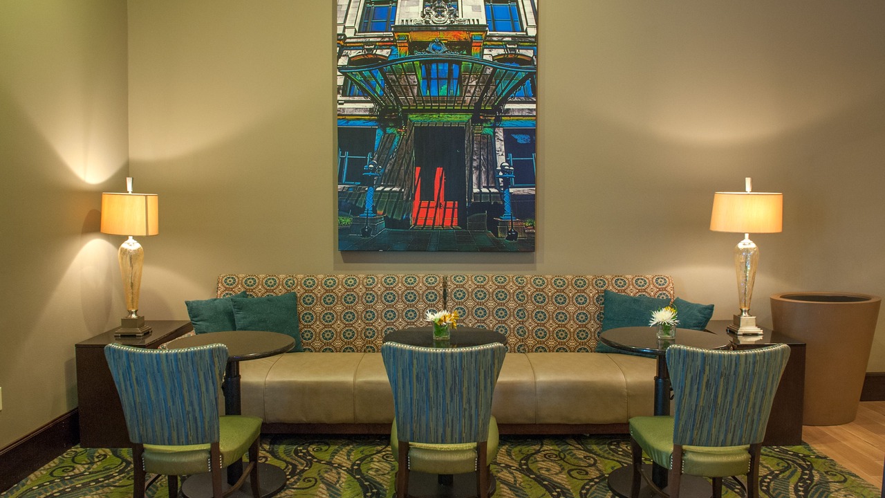 Photo of Livingroom in Elmwood