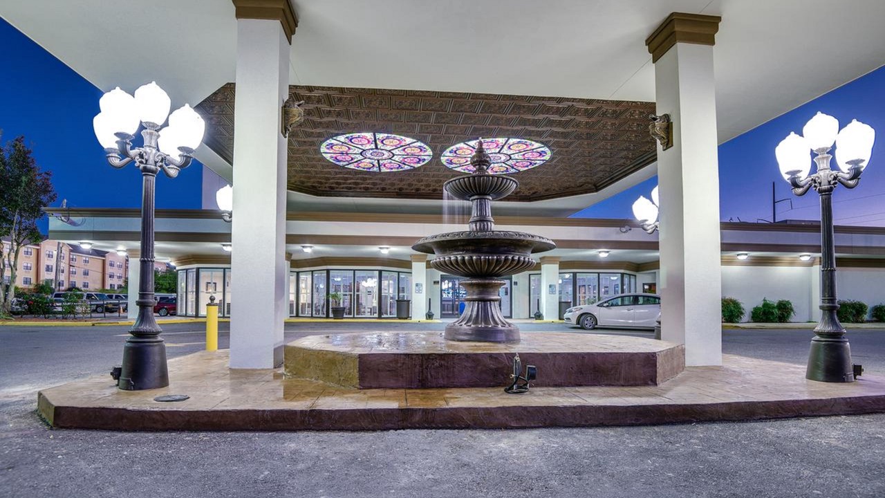 Photo of Buildings in Metairie