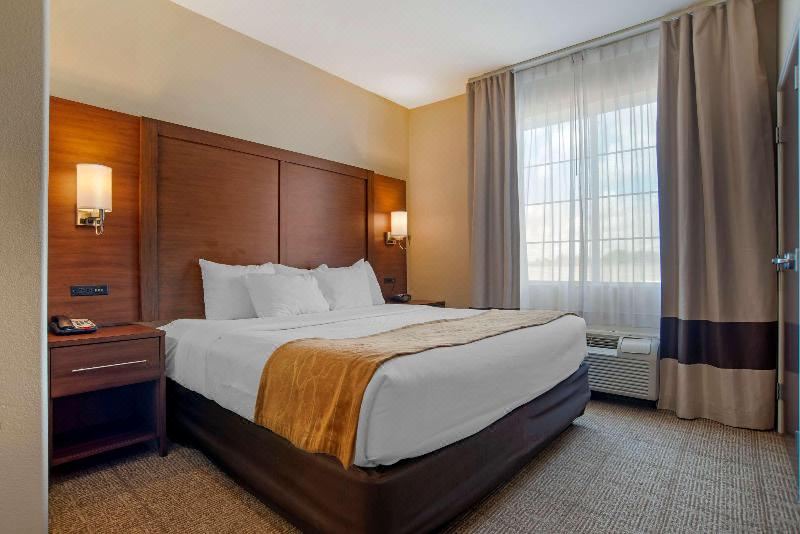 Photo of Bedroom in Alexandria