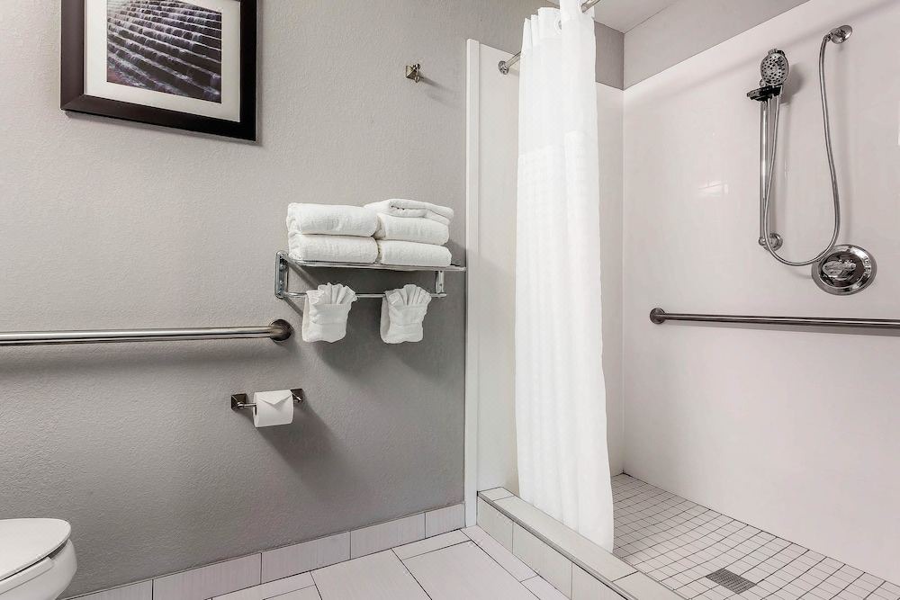 Photo of Bathroom in Pineville