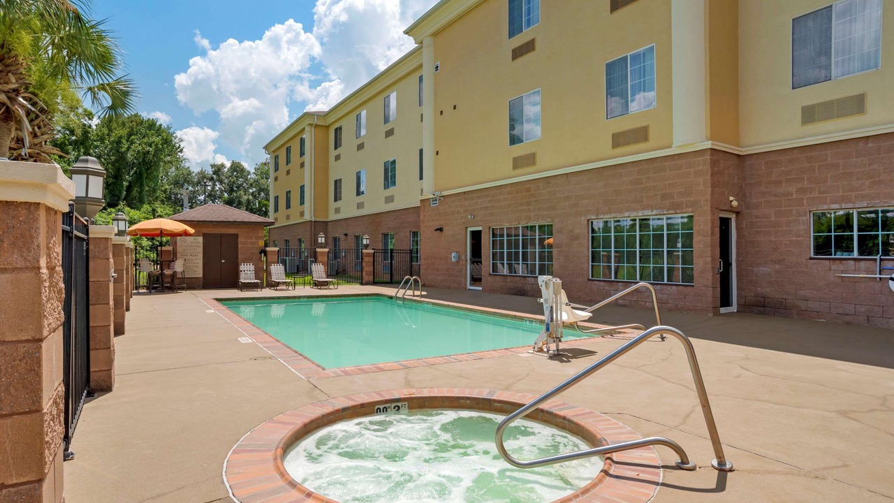 Photo of Outdoor in Alexandria