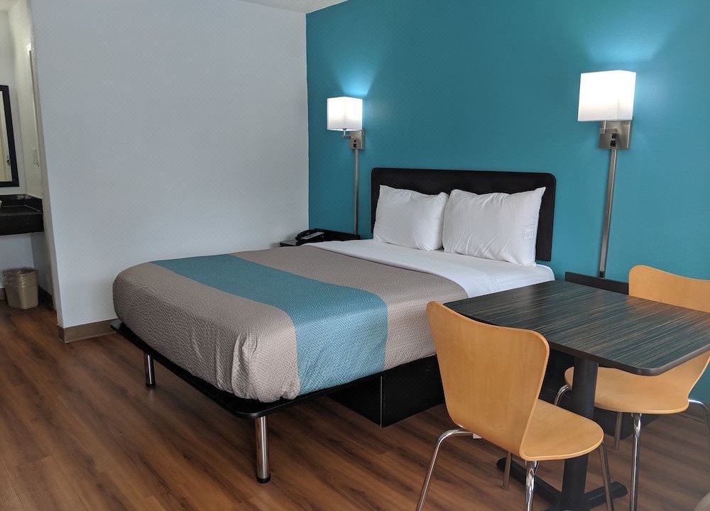 Photo of Bedroom in Graysville
