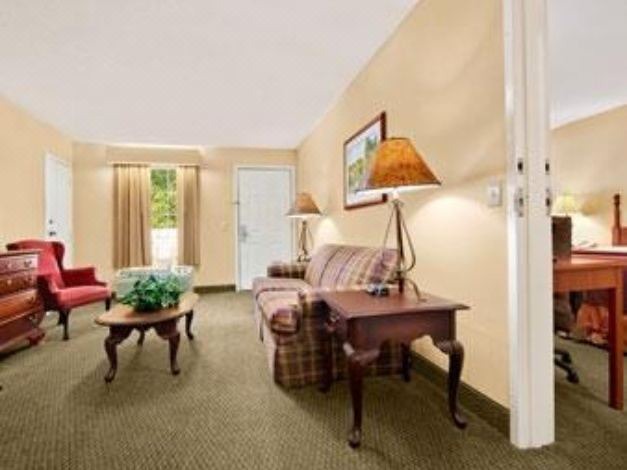 Photo of Livingroom in Eufaula