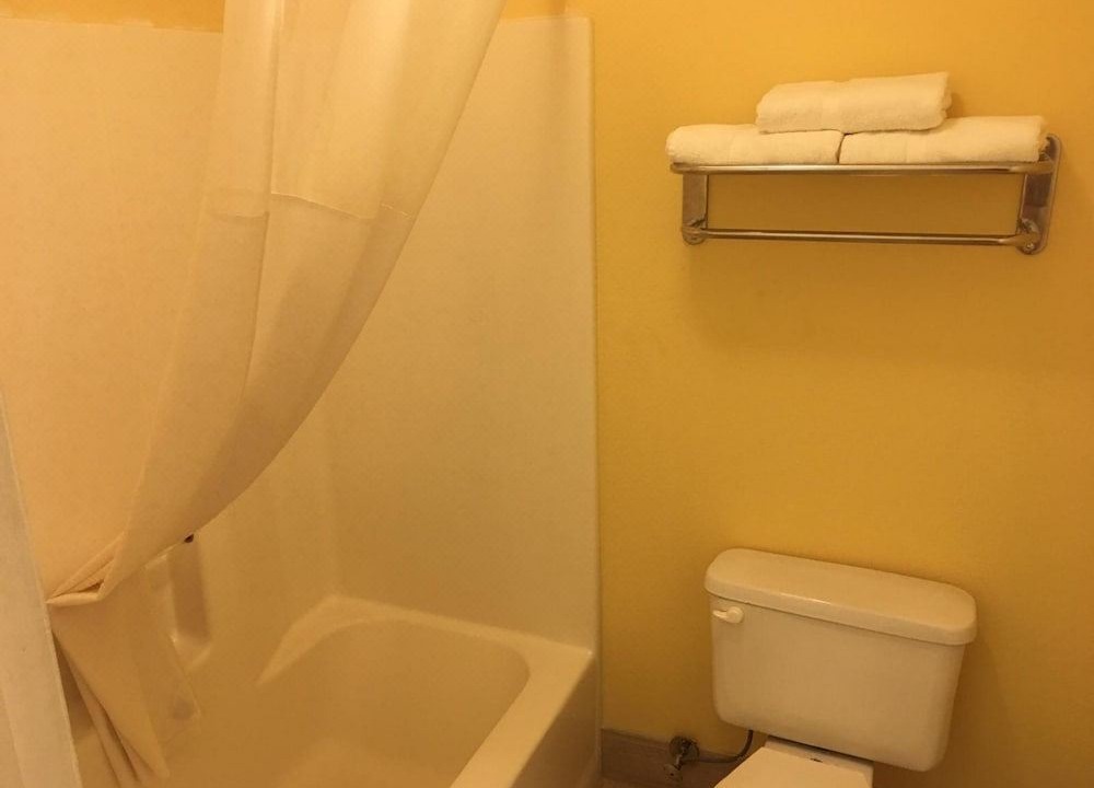 Photo of Bathroom in Hawkinsville