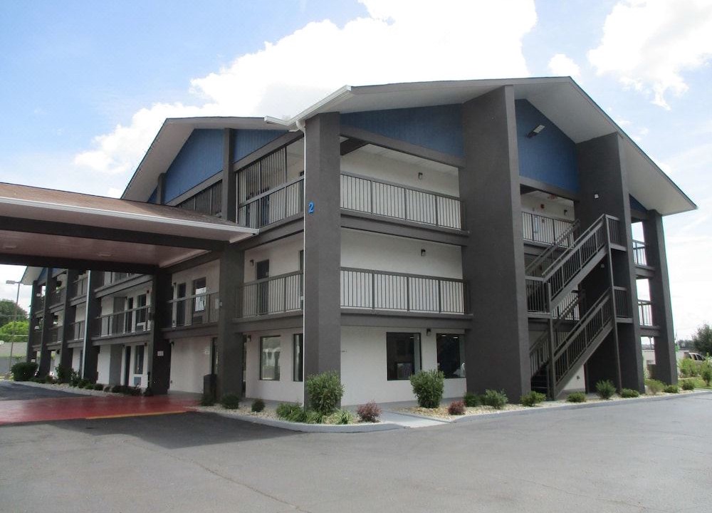 Photo of Buildings in Graysville