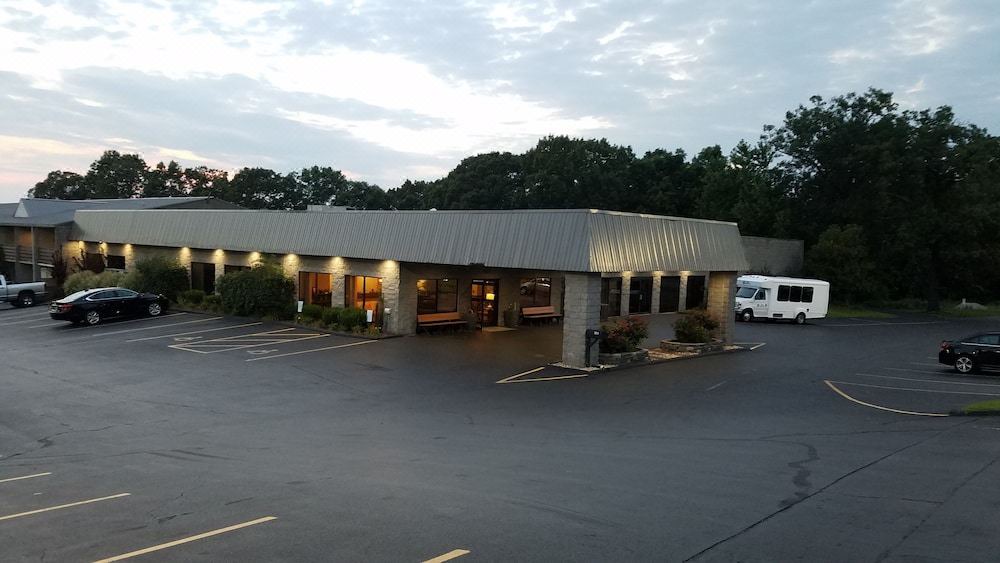 Photo of Buildings in Branson West