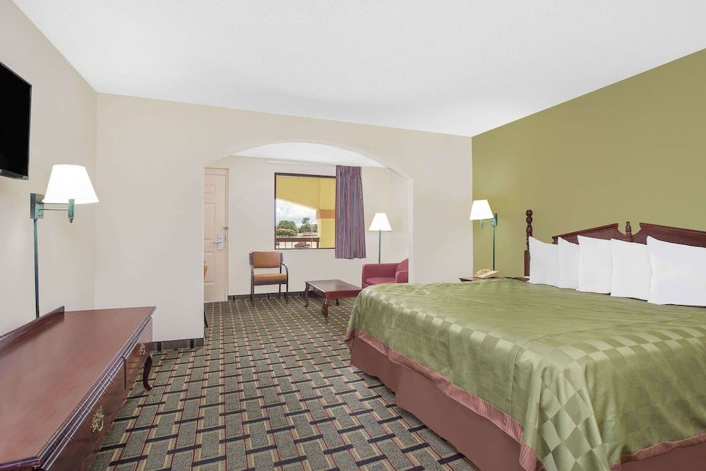 Photo of Bedroom in Eufaula