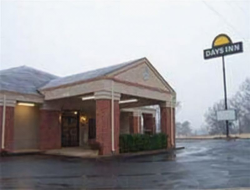 Photo of Buildings in Moulton
