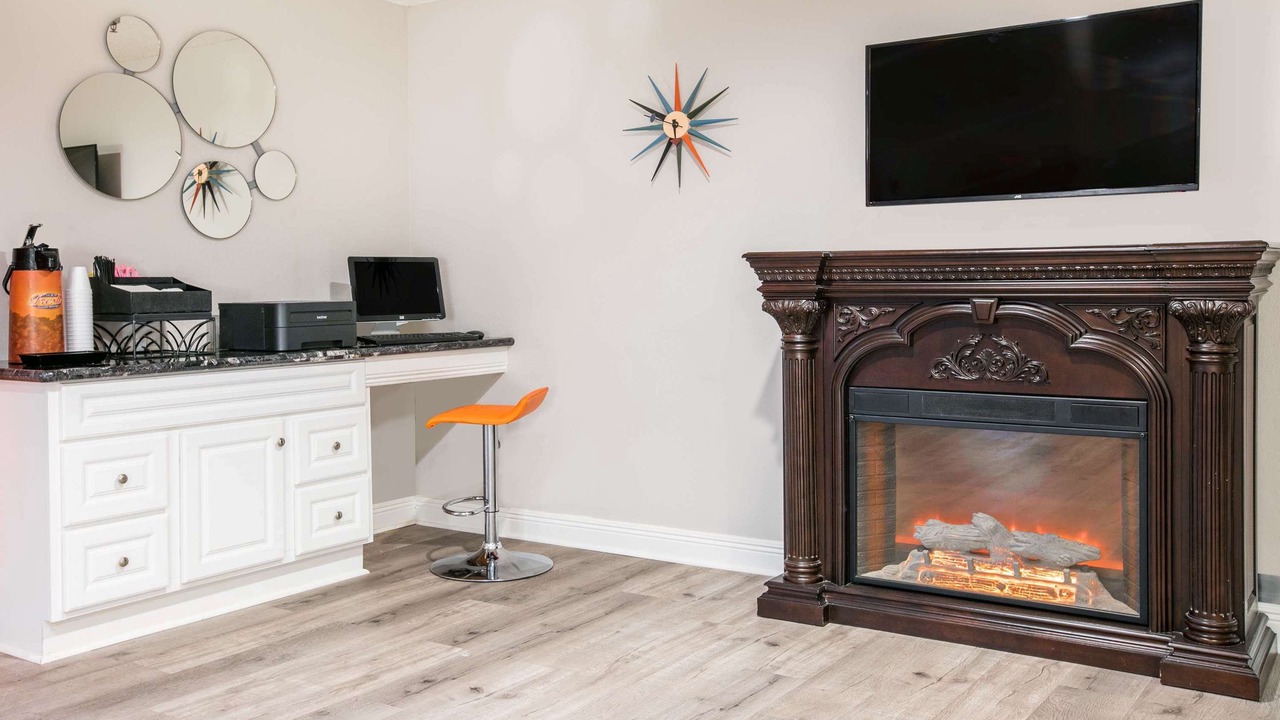 Photo of Livingroom in Scott