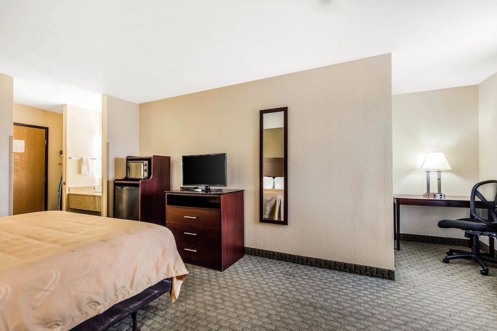 Photo of Bedroom in Batesville