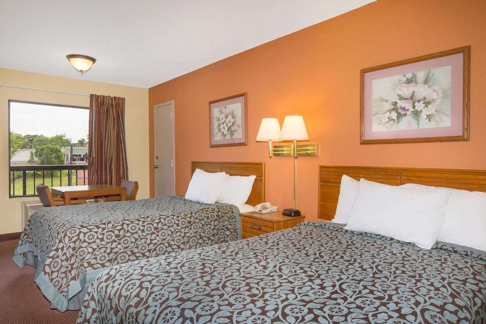 Photo of Bedroom in Childersburg