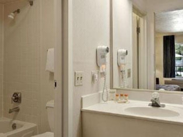 Photo of Bathroom in Lake Park