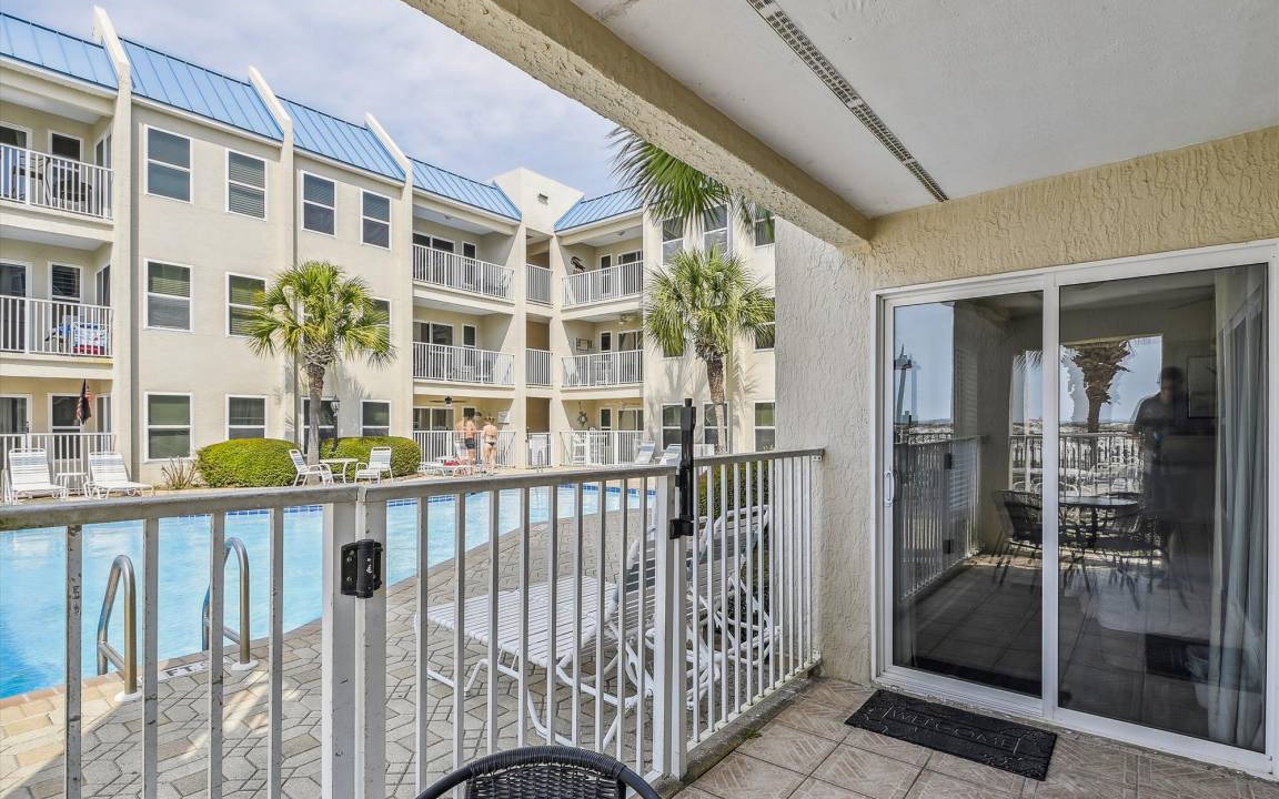 Photo of Patio Balcony in Holiday Isle
