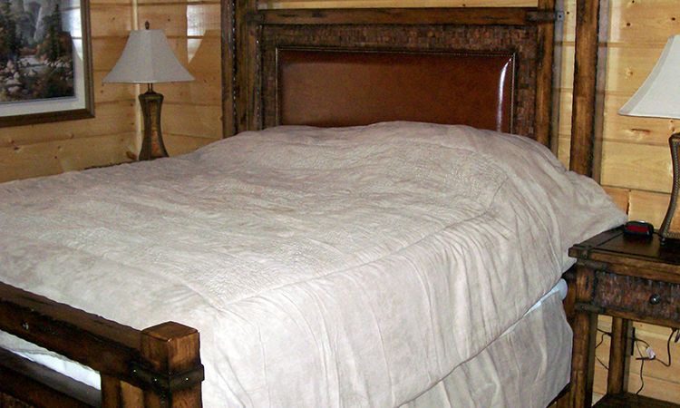 Photo of Bedroom in White Oak Lodge