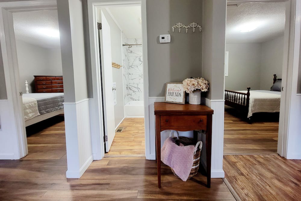 Photo of Bedroom in Tunnel Hill