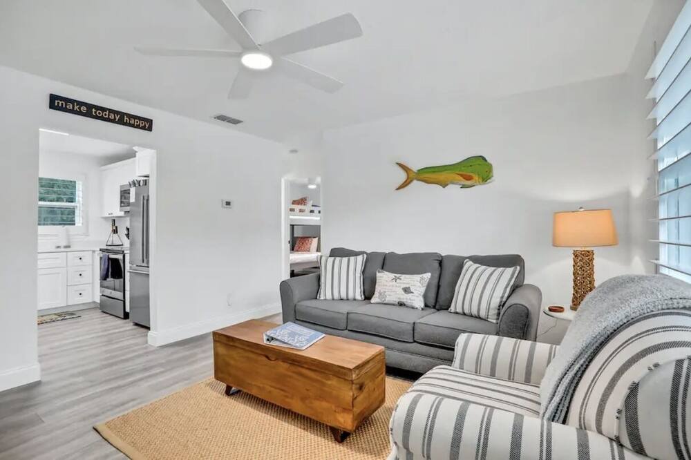 Photo of Bedroom in Edgewater