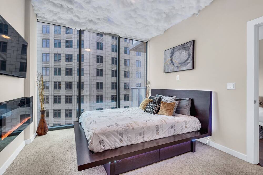 Photo of Bedroom in Lenox
