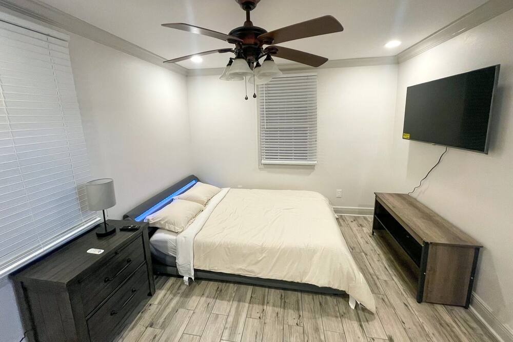 Photo of Bedroom in Fairgrounds
