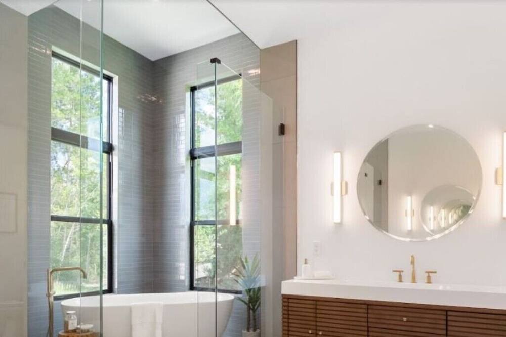 Photo of Bathroom in New Smyrna Beach