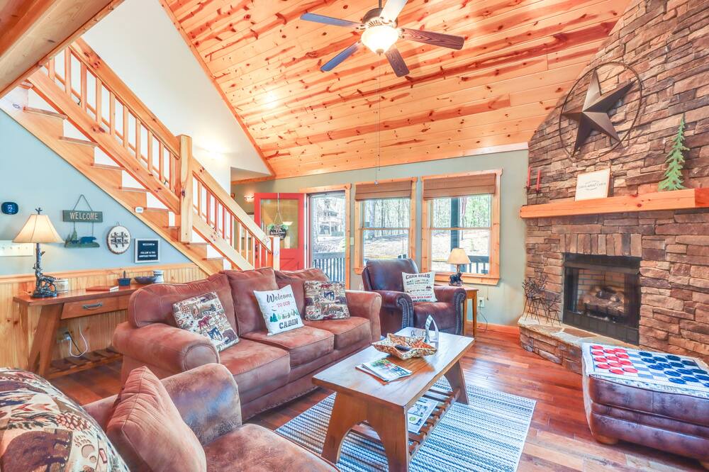 Photo of Livingroom in Ellijay