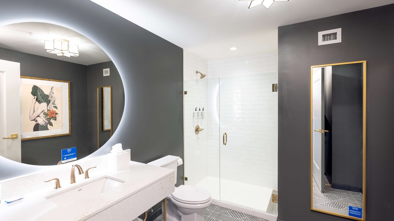 Photo of Bathroom in Central City