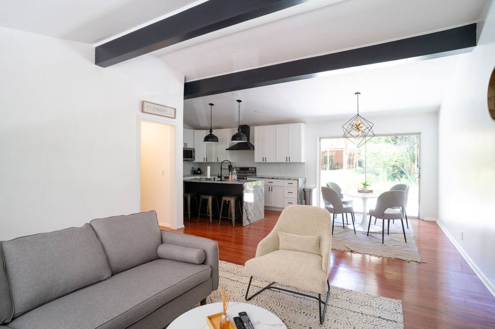 Photo of Bedroom in Chamblee