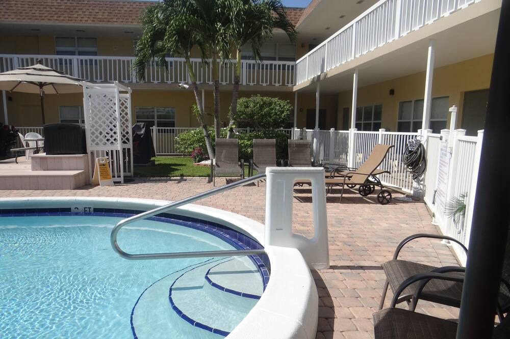 Photo of Outdoor in Harbor Village