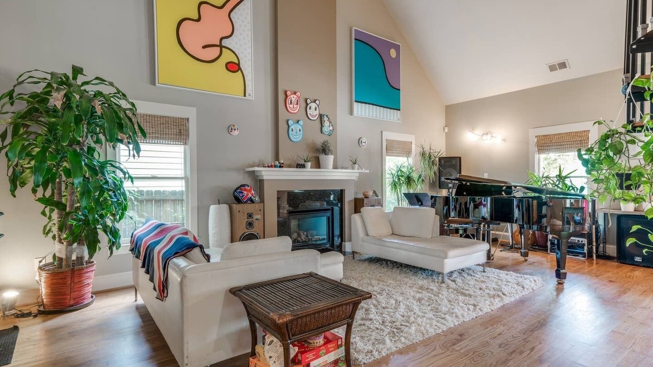 Photo of Livingroom in Cabbagetown