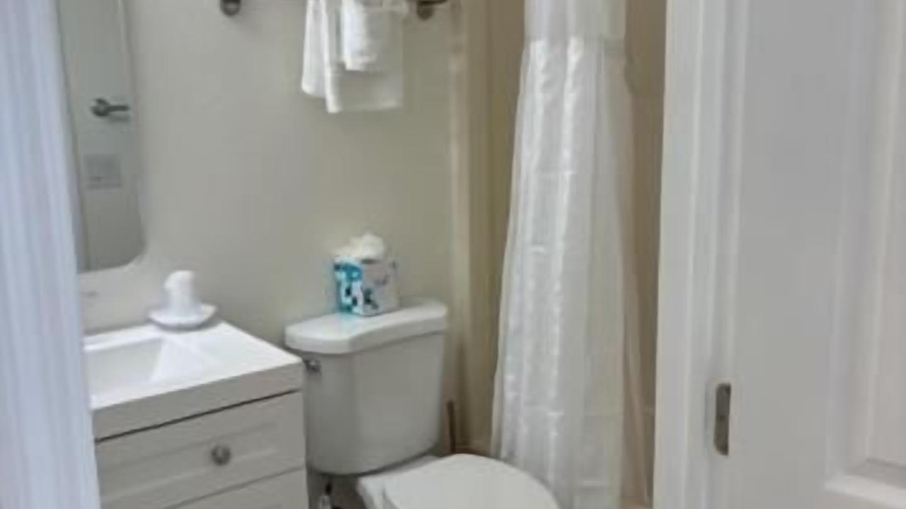 Photo of Bathroom in Edgewater