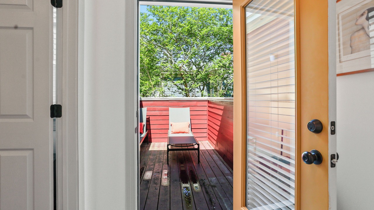 Photo of Patio Balcony in Beach Institute
